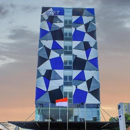 Md 7 Hotel Cirebon Exterior foto